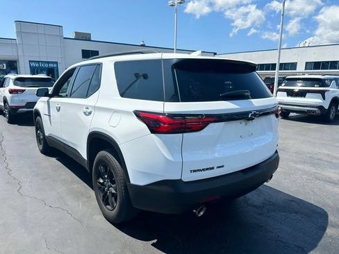 Used 2023 Chevrolet Traverse LT w/ Midnight/Sport Edition AWD/4WD image 7