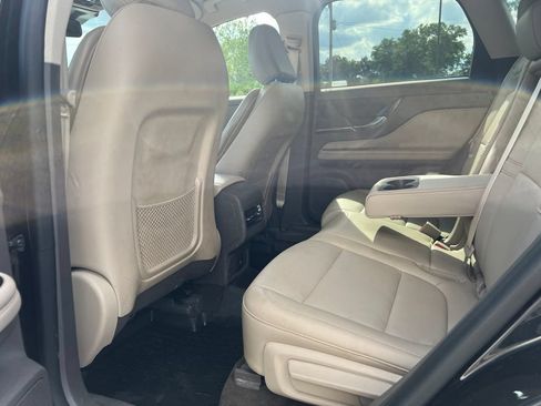 Used 2023 Lincoln Corsair FWD image 9