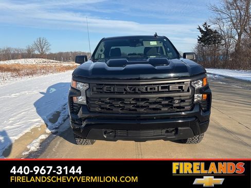 Certified 2025 Chevrolet Silverado 1500 Custom Trail Boss w/ Dark Appearance Package image 8