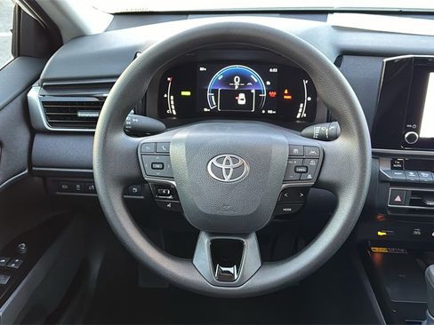 New 2025 Toyota Camry LE image 24