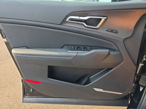 New 2026 Kia Sportage SX FWD image 8
