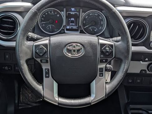 Used 2022 Toyota Tacoma SR5 w/ Technology Package RWD image 13