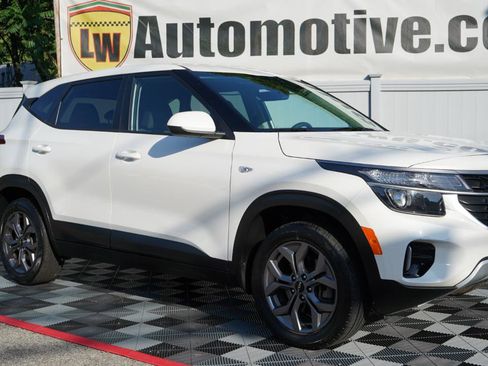 Used 2024 Kia Seltos LX AWD/4WD image 4