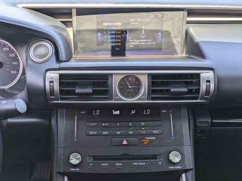 Used 2016 Lexus IS 200t RWD image 18
