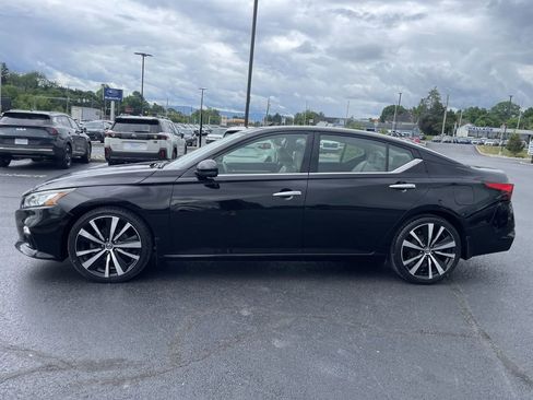 Used 2019 Nissan Altima 2.5 Platinum FWD image 3