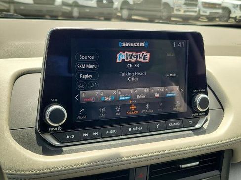 Certified 2023 Nissan Rogue SV FWD image 28