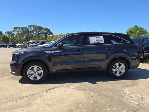 New 2026 Kia Sorento LX FWD image 5