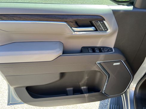 New 2026 GMC Sierra 1500 SLT w/ SLT Premium Package image 12