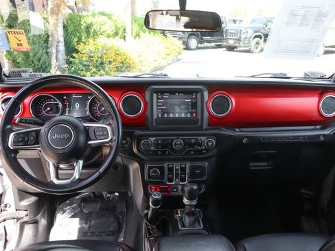 Used 2018 Jeep Wrangler Unlimited Rubicon w/ LED Lighting Group AWD/4WD image 28