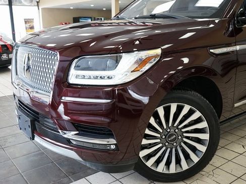 Used 2019 Lincoln Navigator Reserve image 24
