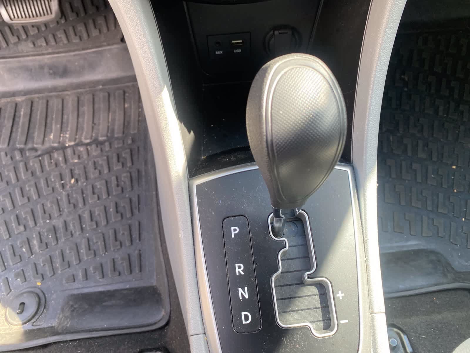Used 2014 Hyundai Accent GS FWD image 13