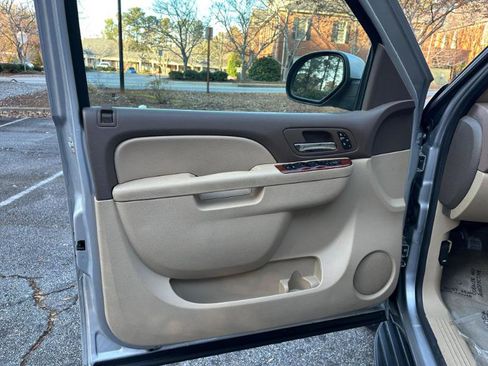 Used 2012 GMC Yukon SLT w/ SLT-2 Equipment Package image 24