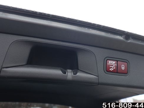 Used 2019 Mercedes-Benz GLC 300 4MATIC image 35