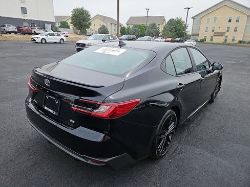 Certified 2026 Toyota Camry SE w/ Convenience Package FWD image 5