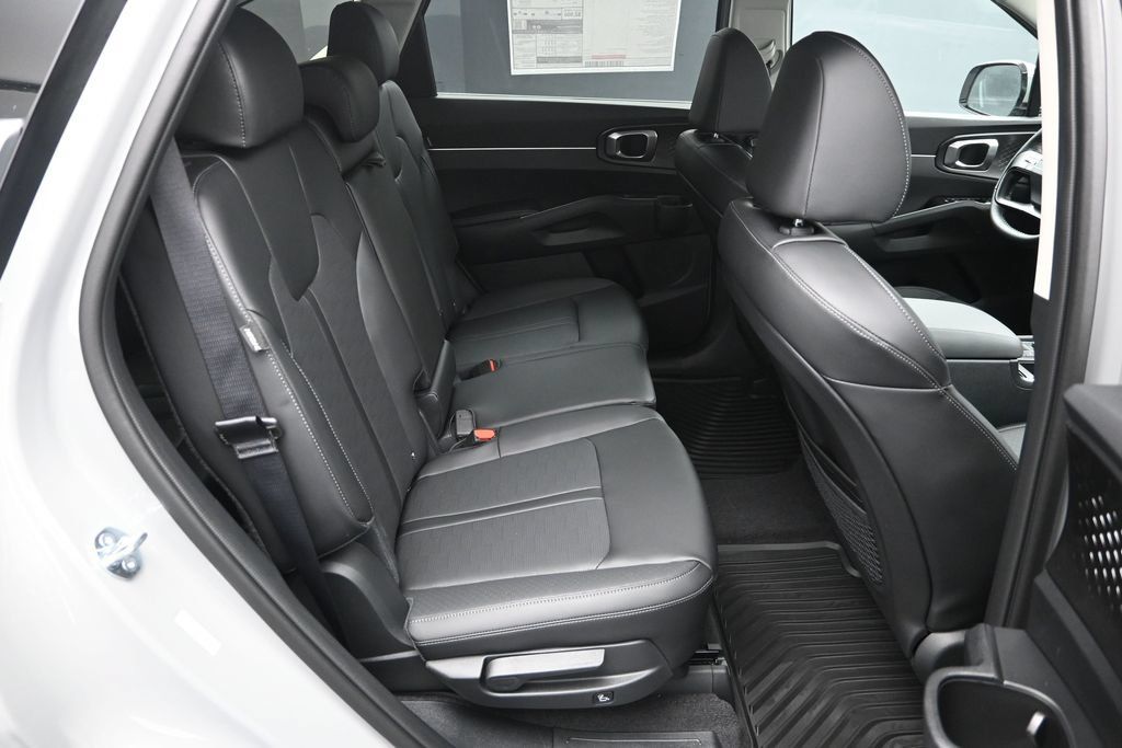 Certified 2026 Kia Sorento S AWD/4WD image 35