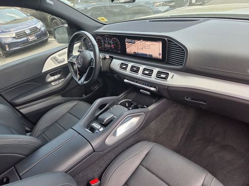 Used 2025 Mercedes-Benz GLS 450 4MATIC image 28