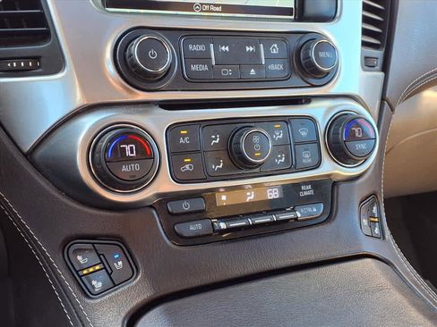 Used 2019 Chevrolet Suburban Premier image 22