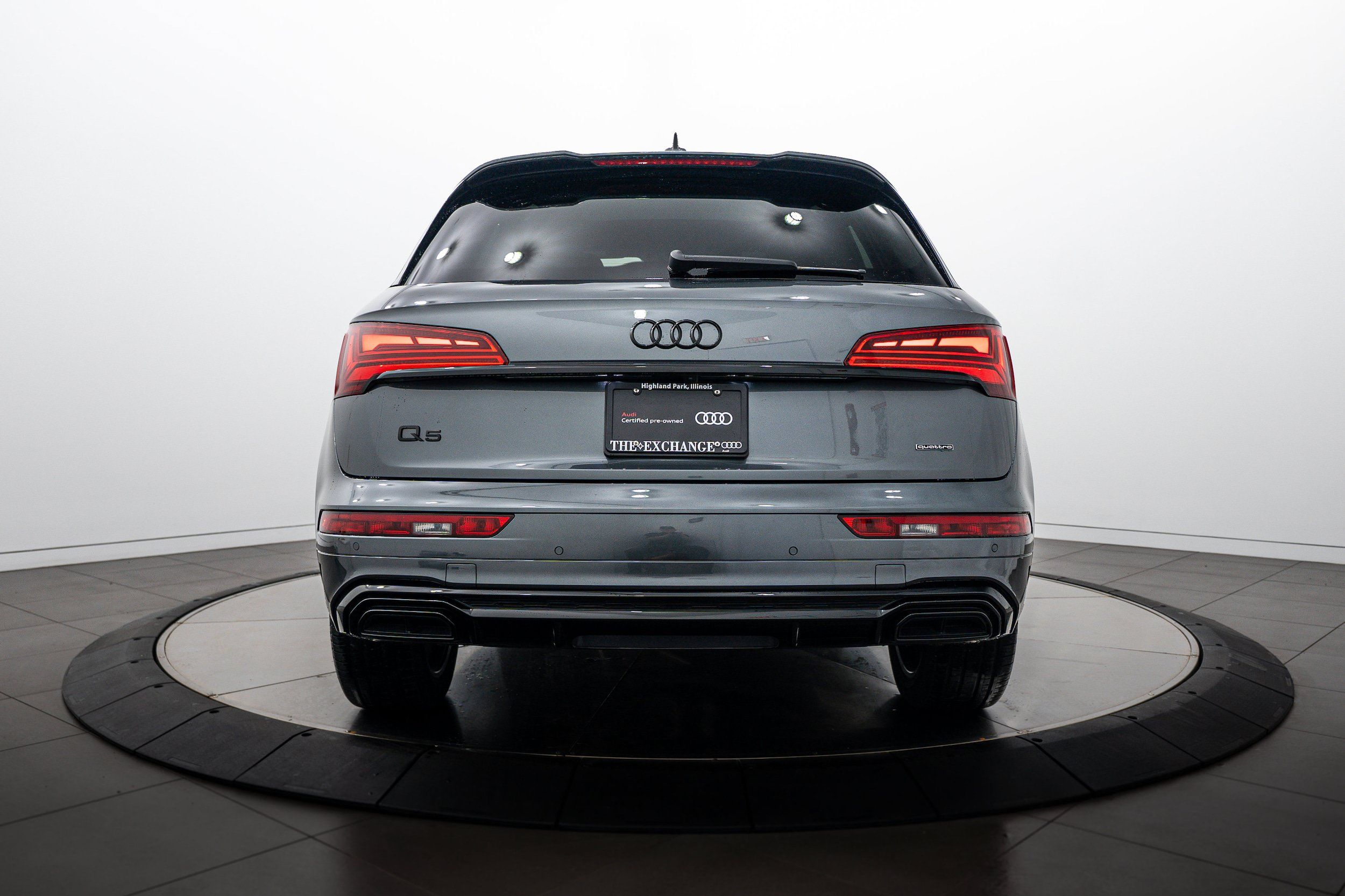 Certified 2025 Audi Q5 e Premium Plus w/ Premium Plus Package AWD/4WD image 23