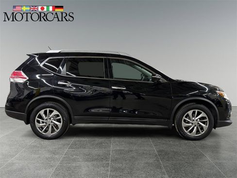 Used 2014 Nissan Rogue SL w/ SL Premium Package image 2