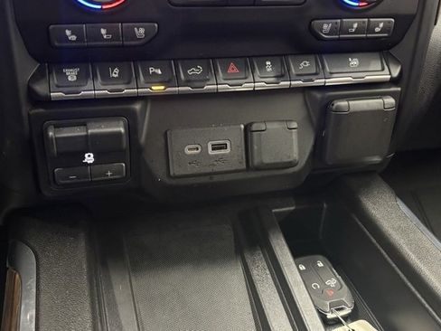 Used 2021 Chevrolet Silverado 3500 High Country w/ LPO, Hitch Package image 35