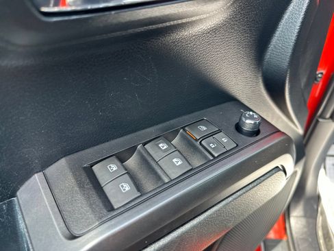 Used 2017 Toyota Tacoma TRD Sport w/ Tow Package (A/T) AWD/4WD image 21