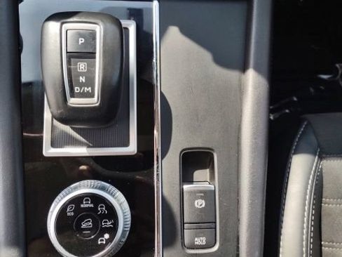 Used 2024 Mitsubishi Outlander FWD image 14