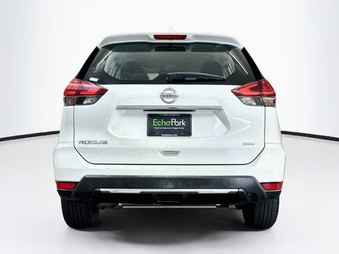 Used 2017 Nissan Rogue S AWD/4WD image 7