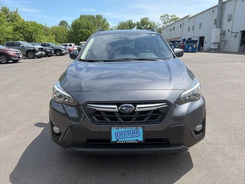 Certified 2022 Subaru Crosstrek 2.0i Premium AWD/4WD image 12