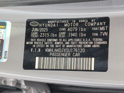 Certified 2025 Hyundai Elantra Limited FWD image 29