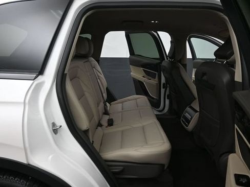 Used 2024 Lincoln Nautilus Premier AWD/4WD image 24