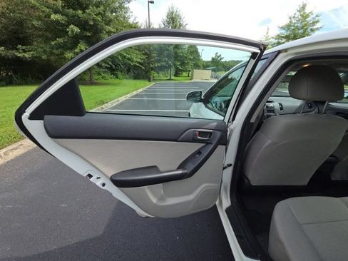 Used 2012 Kia Forte EX FWD image 25