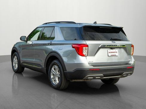 Used 2024 Ford Explorer XLT w/ Equipment Group 202A AWD/4WD image 5