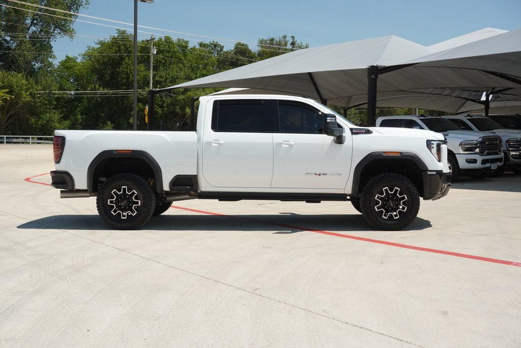 Used 2025 GMC Sierra 2500 AT4X AWD/4WD image 6