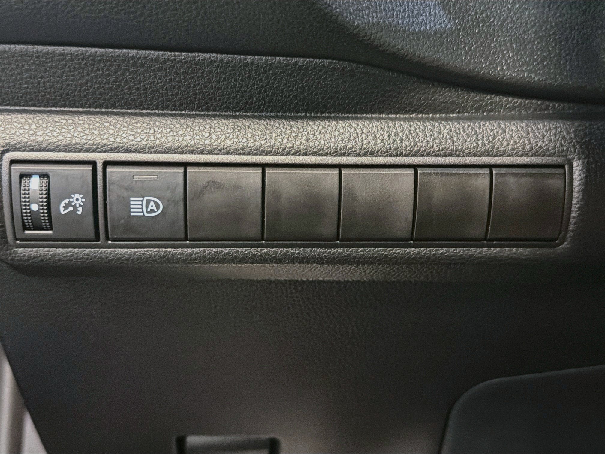 Used 2026 Toyota Corolla LE FWD image 17