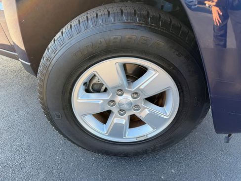 Used 2012 Jeep Liberty Sport image 44