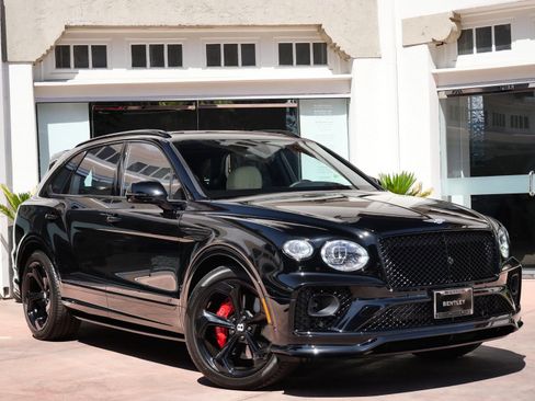 Used 2023 Bentley Bentayga AWD/4WD image 1