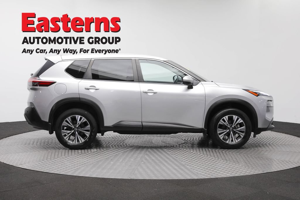 Used 2023 Nissan Rogue SV AWD/4WD image 5