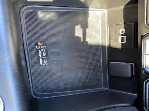 Used 2022 Chevrolet Tahoe High Country AWD/4WD image 17