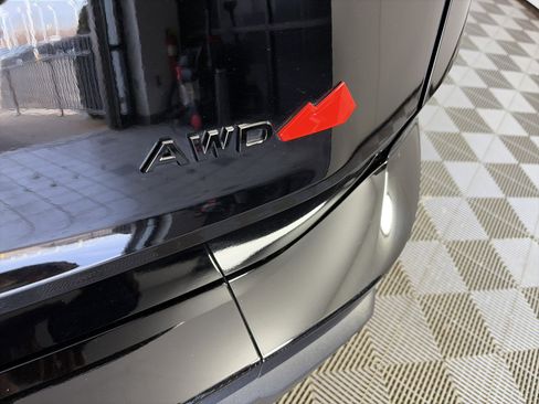 Used 2025 Nissan Rogue SV image 17