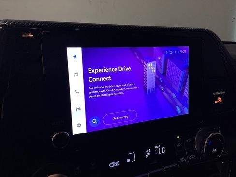 Certified 2023 Toyota Highlander XSE image 13