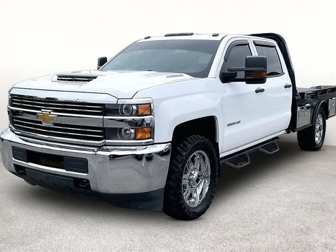 Used 2018 Chevrolet Silverado 3500 W/T AWD/4WD image 15