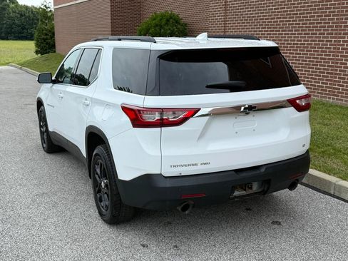 Used 2020 Chevrolet Traverse LT w/ LPO, Black Accent Package AWD/4WD image 9