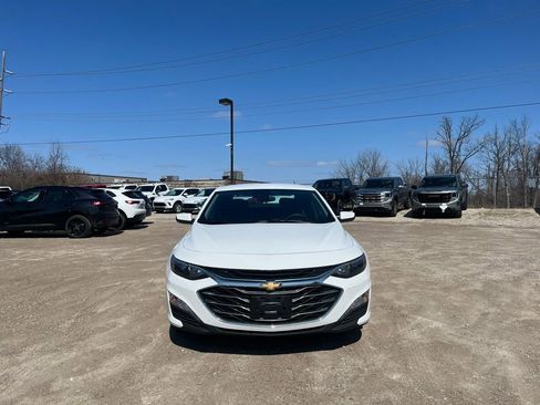 Used 2023 Chevrolet Malibu LT FWD image 3