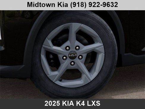 New 2025 Kia K4 LXS image 9