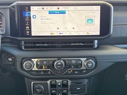 New 2026 Jeep Gladiator Sport AWD/4WD image 12