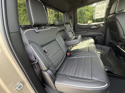 Used 2023 GMC Sierra 1500 AT4X AWD/4WD image 18