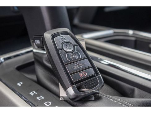 Used 2019 Ford F150 Lariat w/ Equipment Group 502A Luxury AWD/4WD image 29