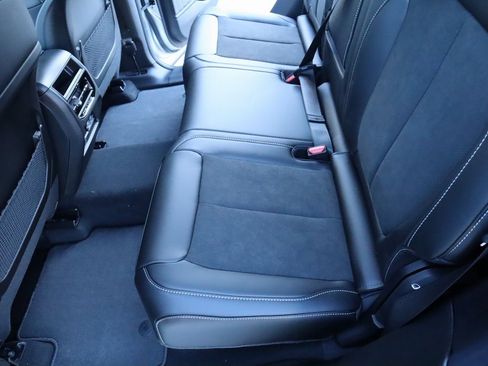 New 2025 Jeep Grand Cherokee Altitude image 12