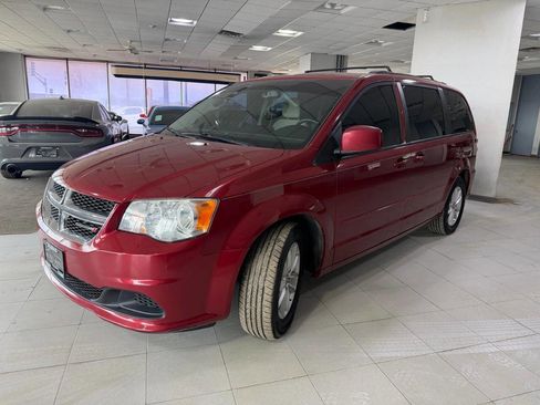Used 2015 Dodge Grand Caravan SXT w/ UConnect Hands-Free Group image 3