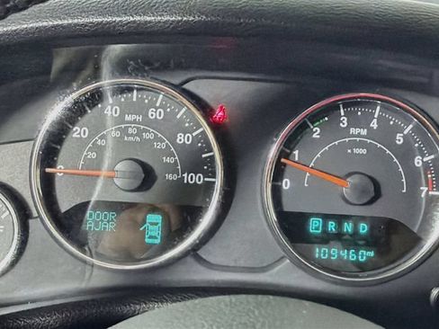 Used 2015 Jeep Wrangler Sport AWD/4WD image 13
